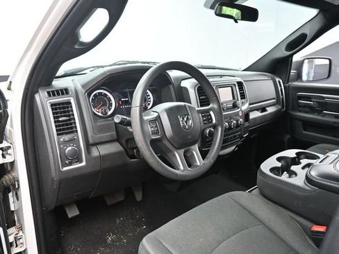 Used 2024 RAM 1500 Warlock AWD/4WD image 14