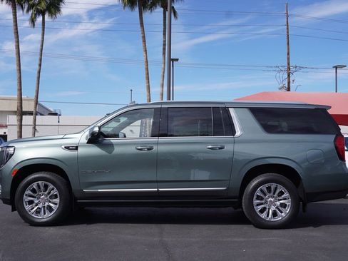 Certified 2024 GMC Yukon XL Denali image 2