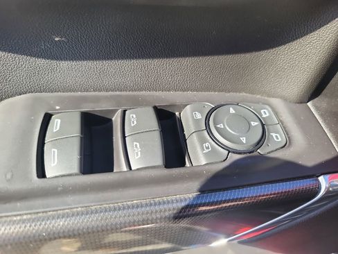 Used 2019 GMC Sierra 1500 AT4 w/ AT4 Preferred Package AWD/4WD image 17