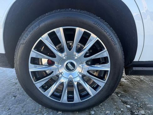 Certified 2025 Cadillac Escalade Premium Luxury Platinum w/ LPO, Floor Liner Package image 16