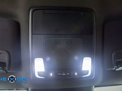 Used 2025 Honda Pilot Sport image 19