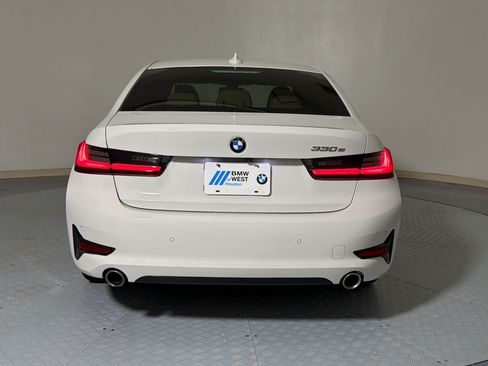 Used 2021 BMW 330e w/ Premium Package RWD image 10