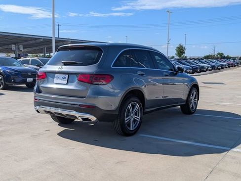 Used 2021 Mercedes-Benz GLC 300 image 5