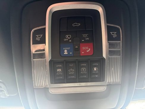 Used 2019 RAM 1500 Limited AWD/4WD image 24