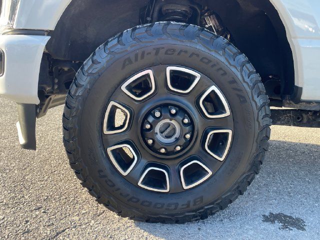 Used 2024 Ford F250 Platinum w/ FX4 Off-Road Package AWD/4WD image 33