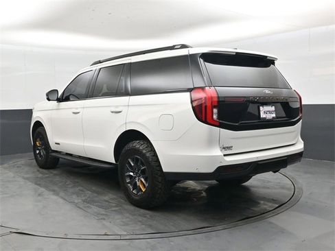 Used 2025 Ford Expedition Tremor image 6