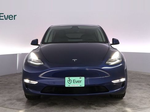 Used 2022 Tesla Model Y Long Range AWD/4WD image 12