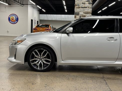 Used 2014 Scion tC FWD image 5