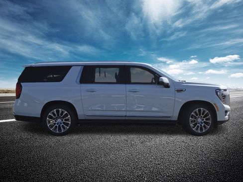 New 2026 GMC Yukon XL Denali w/ Denali Reserve Package AWD/4WD image 22