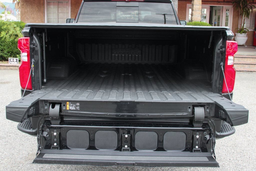Used 2024 Chevrolet Silverado 2500 High Country AWD/4WD image 9