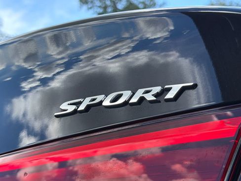 Used 2023 Honda Civic Sport image 16
