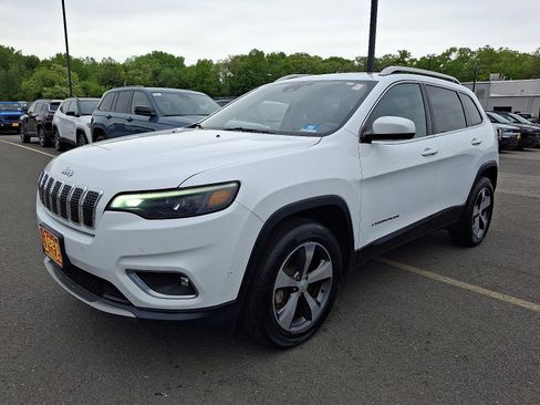 Certified 2019 Jeep Cherokee Limited w/ Technology Group AWD/4WD image 3