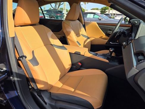 Used 2022 Lexus ES 350 350 w/ Premium Package image 18