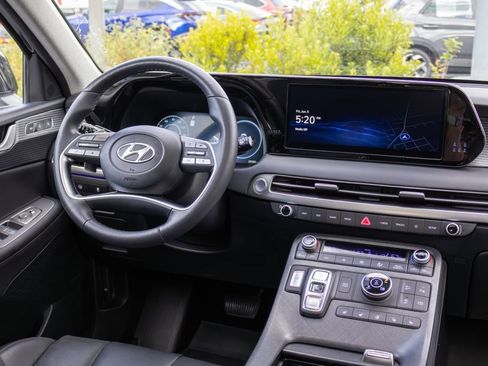 Used 2024 Hyundai Palisade Limited AWD/4WD image 11