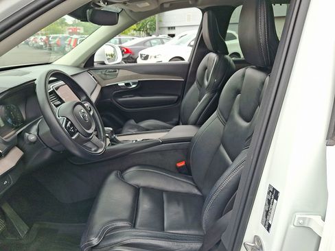 Certified 2022 Volvo XC90 T6 Inscription w/ Climate Package image 13