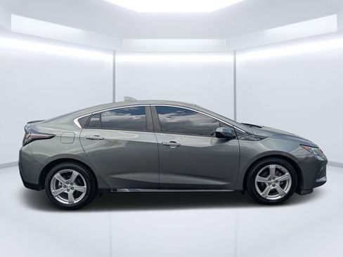 Used 2017 Chevrolet Volt LT FWD image 2