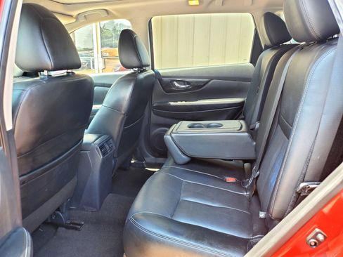 Used 2019 Nissan Rogue SL w/ Premium Package AWD/4WD image 31