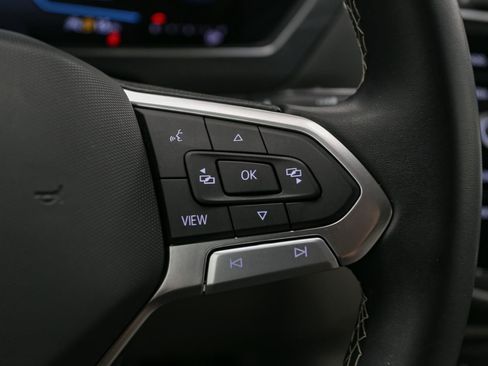 Used 2023 Volkswagen Tiguan SE R-Line AWD/4WD image 41