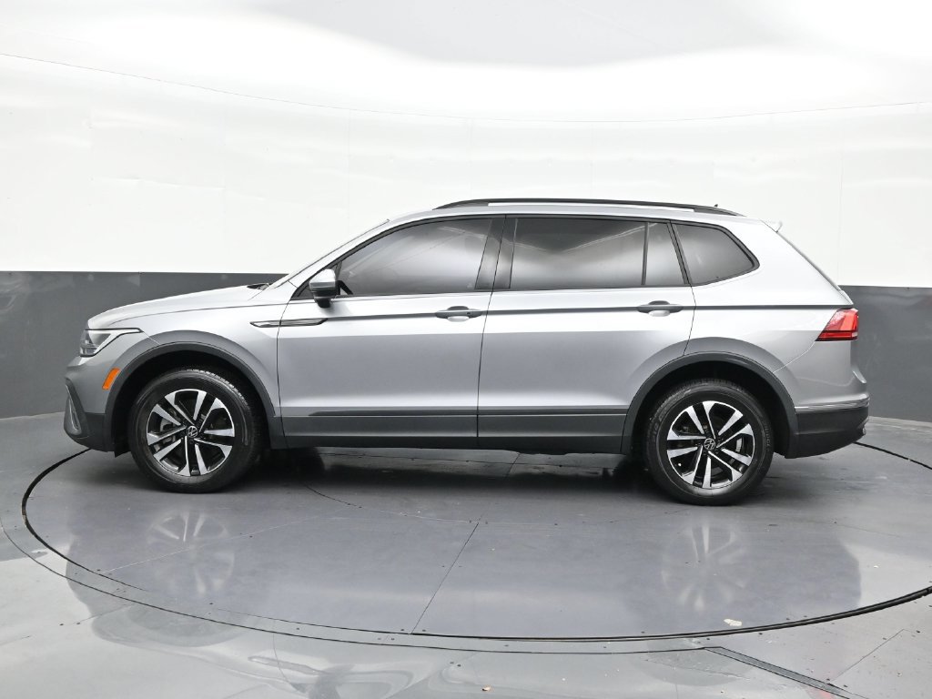 Used 2022 Volkswagen Tiguan S FWD image 2