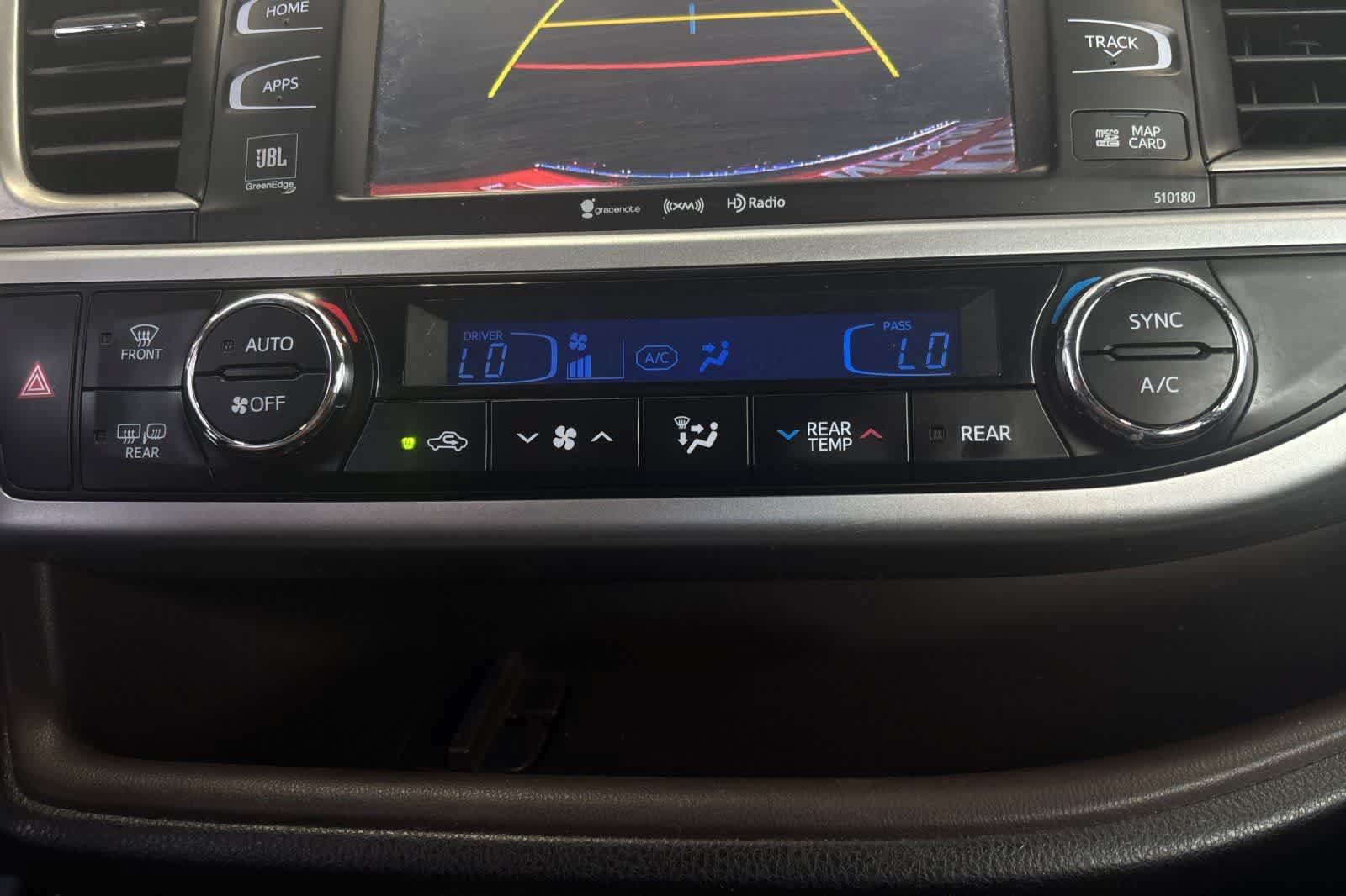 Used 2018 Toyota Highlander Limited AWD/4WD image 23