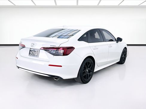 Used 2025 Honda Civic Sport image 4