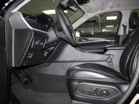 Used 2023 Jeep Grand Cherokee Limited w/ Black Appearance Package image 8