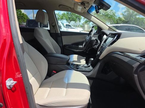 Used 2017 Hyundai Santa Fe SE image 14