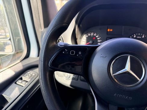 Used 2019 Mercedes-Benz Sprinter 144 image 20