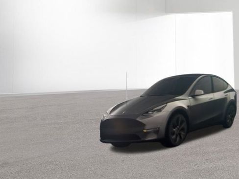Used 2024 Tesla Model Y Long Range image 22