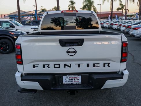 New 2026 Nissan Frontier SV w/ Tow Package image 5