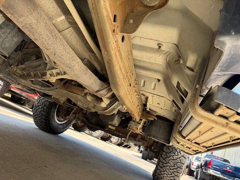Used 1999 Ford F250 XLT AWD/4WD image 15