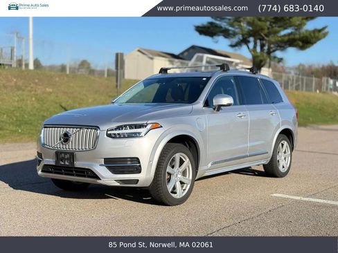 Used 2018 Volvo XC90 T8 Inscription w/ Convenience Package image 2