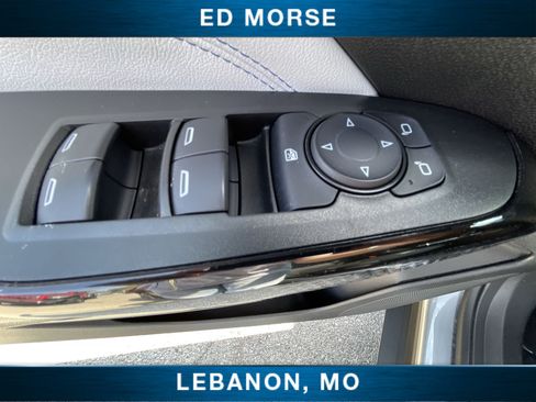 Certified 2025 Chevrolet Trax LT FWD image 21