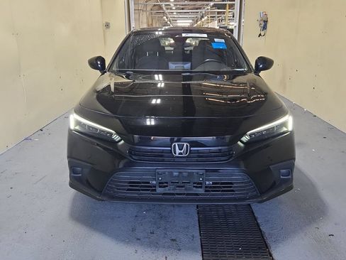 Used 2023 Honda Civic Sport image 2