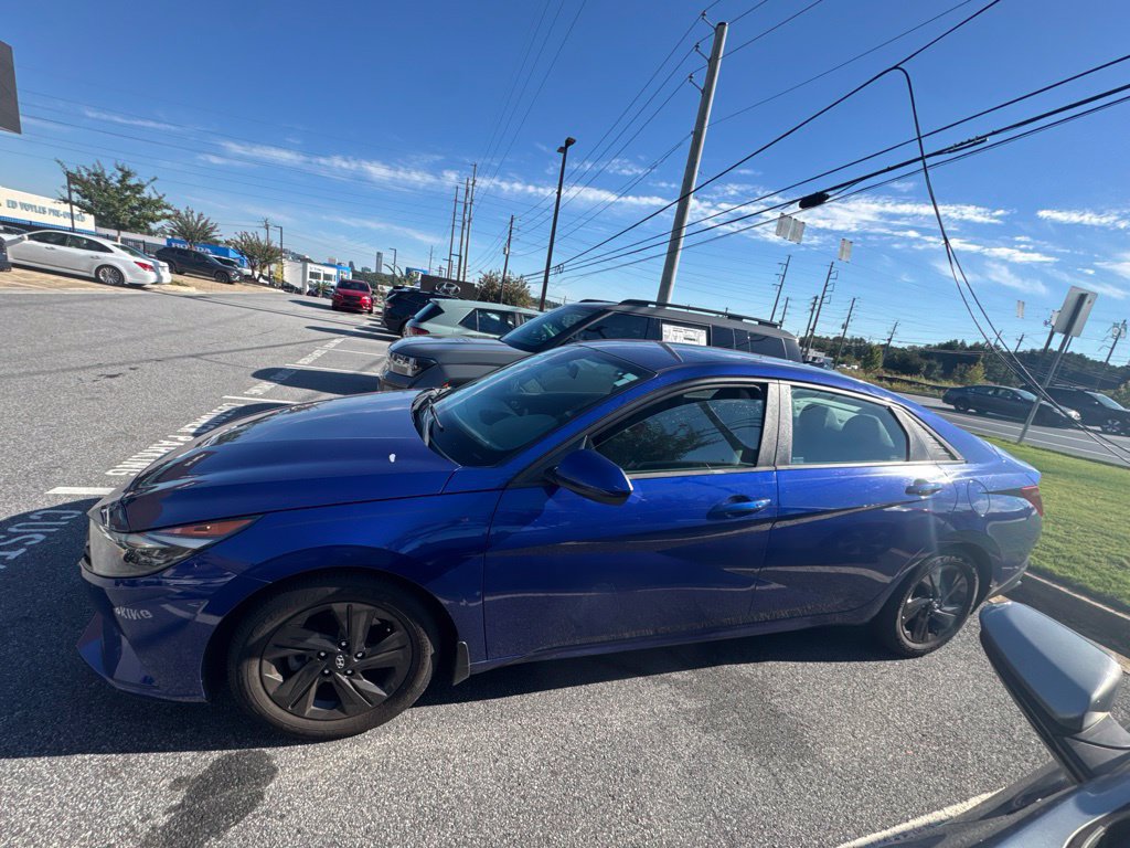 Used 2021 Hyundai Elantra SEL FWD image 2