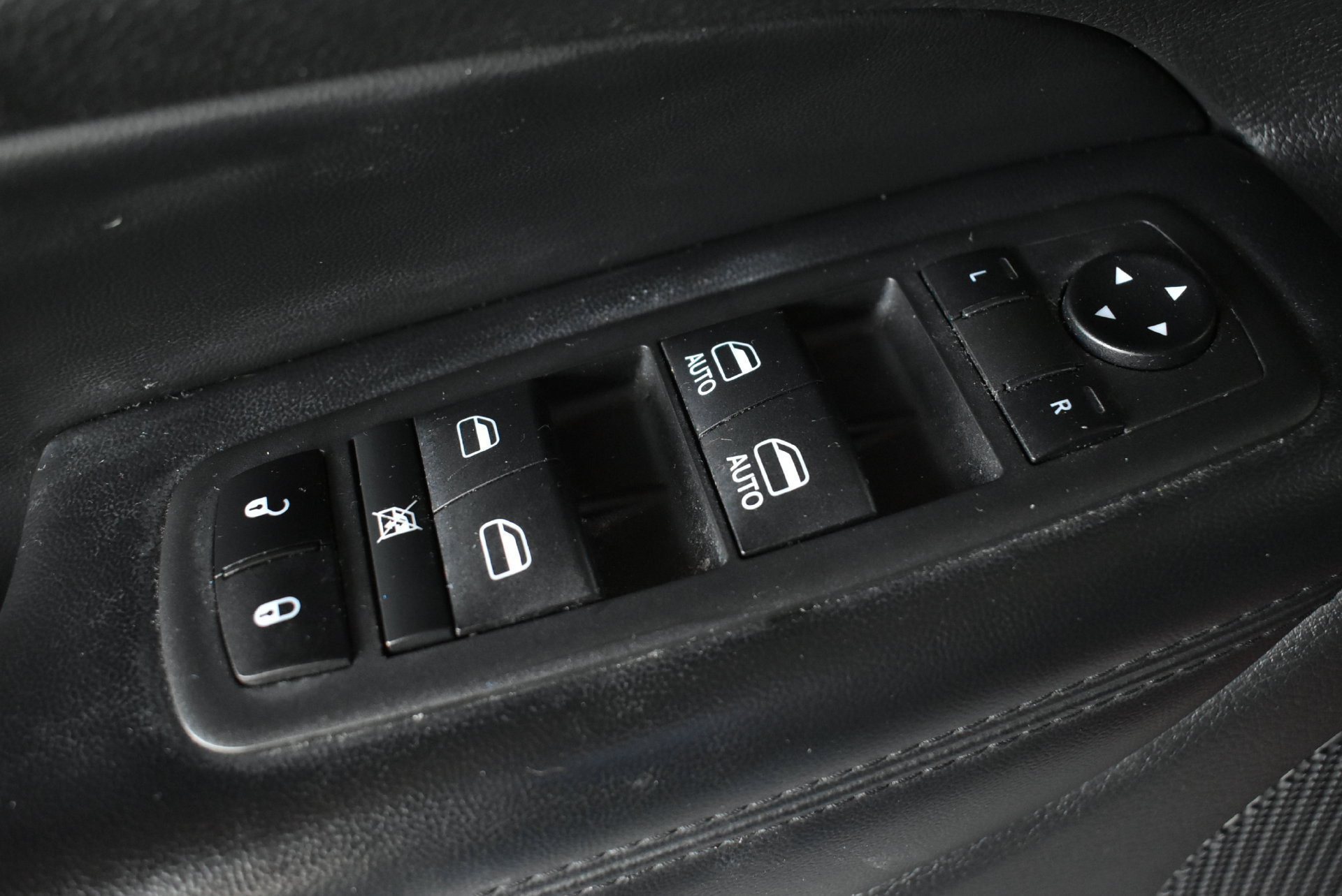 Used 2022 Jeep Grand Cherokee Laredo X AWD/4WD image 13
