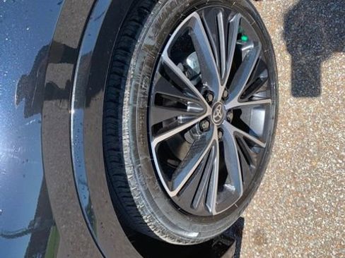 New 2026 Toyota Prius XLE FWD image 9