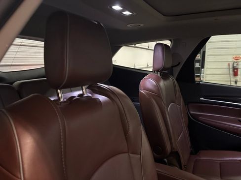 Used 2018 Buick Enclave Avenir w/ Avenir Technology Package AWD/4WD image 34