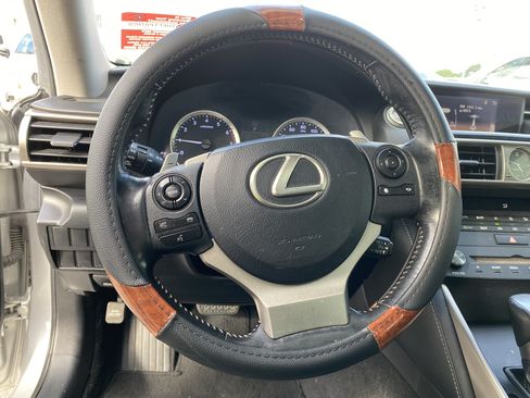 Used 2016 Lexus IS 200t RWD image 22