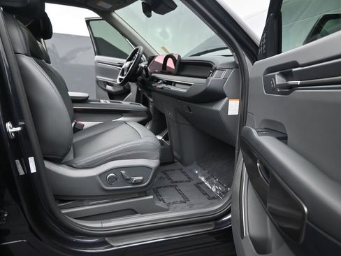 Used 2026 Kia EV9 Light RWD image 17