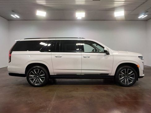 Used 2021 Cadillac Escalade ESV Sport Platinum image 23