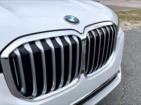 Used 2021 BMW X7 xDrive40i w/ Premium Package AWD/4WD image 33