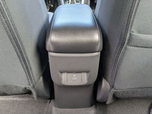 New 2025 Nissan Versa SV image 25