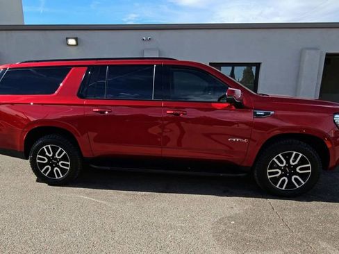 Used 2021 GMC Yukon XL AT4 w/ LPO, Illumination Package image 9