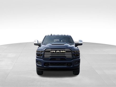 New 2026 RAM 2500 Laramie AWD/4WD image 7