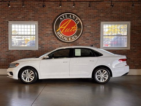 Used 2020 Volkswagen Passat 2.0T SE image 9