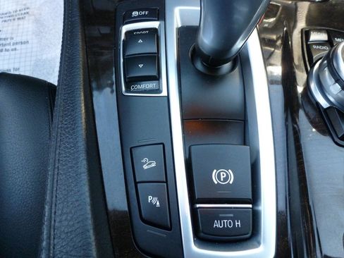 Used 2015 BMW 528i xDrive Sedan AWD/4WD image 30