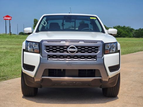 Used 2025 Nissan Frontier SV RWD image 6