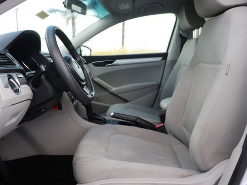 Used 2018 Volkswagen Passat 2.0T S image 12