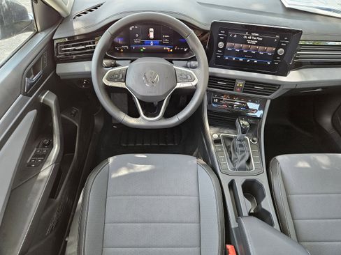 New 2025 Volkswagen Jetta SE image 14